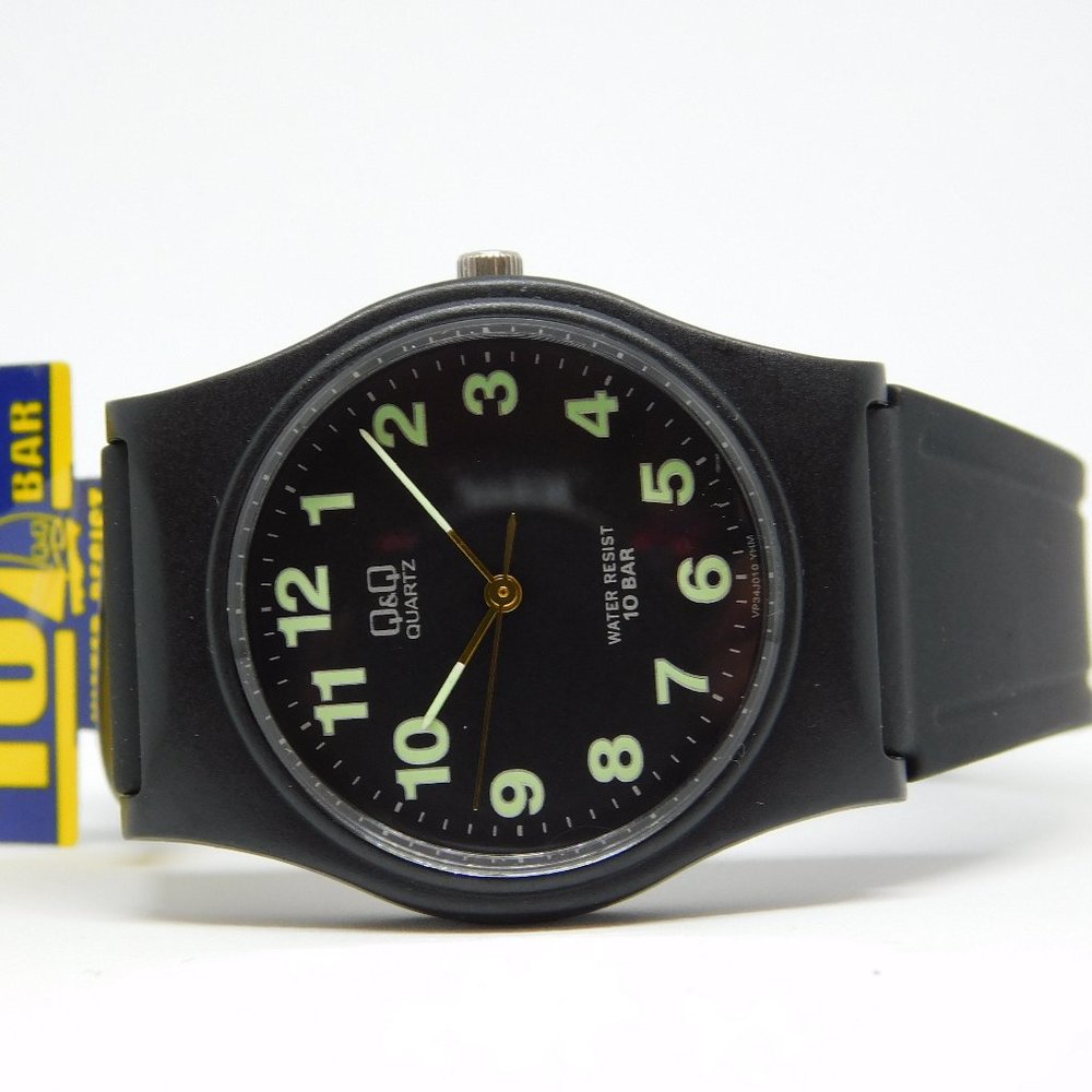 Q&Q Black Tone WR 100M Quartz Analog Women's Watch New Battery